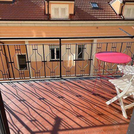 Bike & Sea Under Castle Dreams At Finalborgo Apartment Finale Ligure Exterior photo